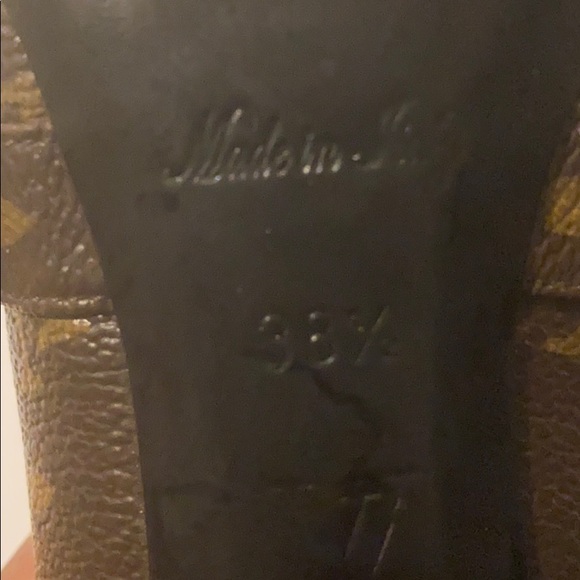 Louis Vuitton Heels - Picture 10 of 10